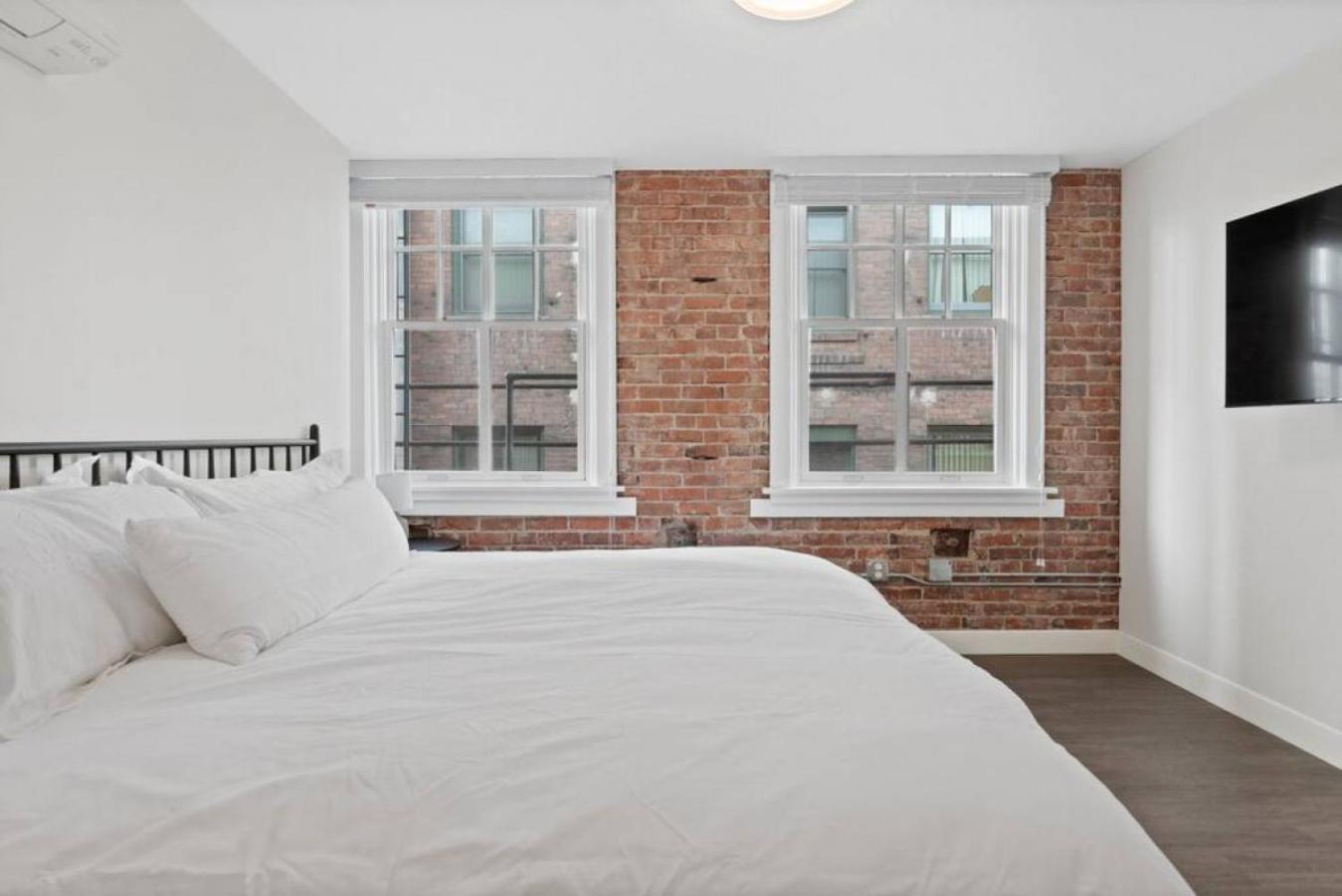 Apartment King Beds J And K On Main Luxury 406 Spokane